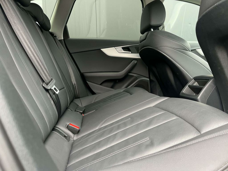 Audi A4 35 TDi Sport S tronic LED-Matrix/Sportzetels/PDC.. Leconte Motors