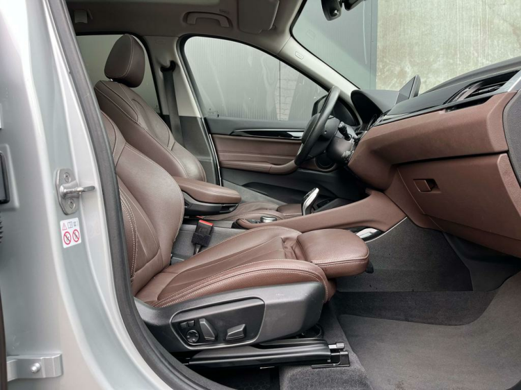 BMW X1 1.5iA sDrive18 X-Line Panodak/Leder/Camera/HUD/... Leconte Motors