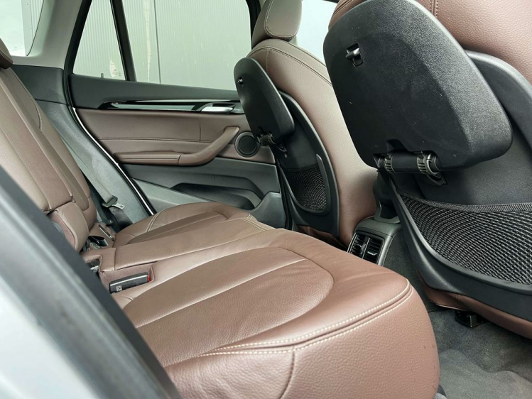 BMW X1 1.5iA sDrive18 X-Line Panodak/Leder/Camera/HUD/... Leconte Motors