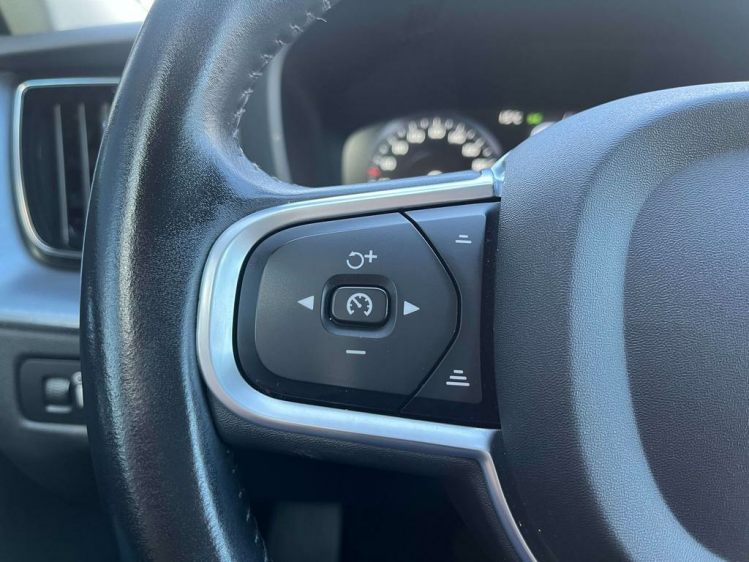 Volvo XC60 2.0 D4 Momentum Geartronic LED/Camera/Leder/Gps... Leconte Motors