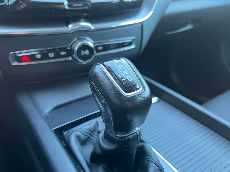 Volvo XC60 2.0 D4 Momentum Geartronic LED/Camera/Leder/Gps... Leconte Motors