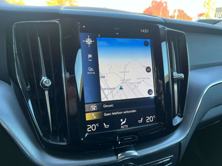 Volvo XC60 2.0 D4 Momentum Geartronic LED/Camera/Leder/Gps... Leconte Motors