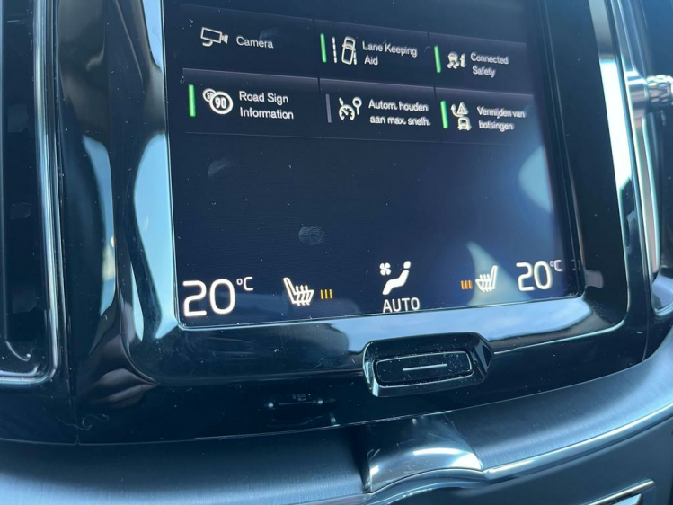 Volvo XC60 2.0 D4 Momentum Geartronic LED/Camera/Leder/Gps... Leconte Motors