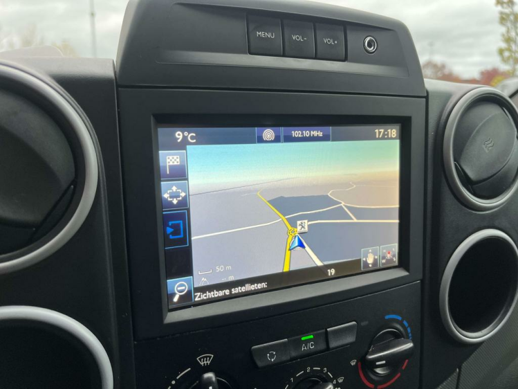 Peugeot Partner 1.6HDI Lichte Vracht 3-zit GPS/PDC/Trekhaak...! Leconte Motors