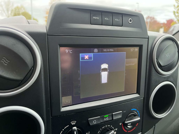 Peugeot Partner 1.6HDI Lichte Vracht 3-zit GPS/PDC/Trekhaak...! Leconte Motors