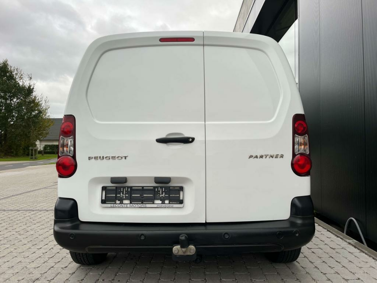 Peugeot Partner 1.6HDI Lichte Vracht 3-zit GPS/PDC/Trekhaak...! Leconte Motors