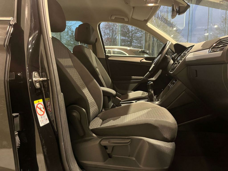 Volkswagen Tiguan 1.5 TSI Navigatie/Camera/ACC/Bluetooth/Trekhaak.. Leconte Motors