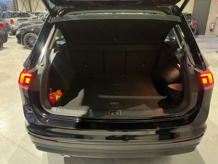 Volkswagen Tiguan 1.5 TSI Navigatie/Camera/ACC/Bluetooth/Trekhaak.. Leconte Motors