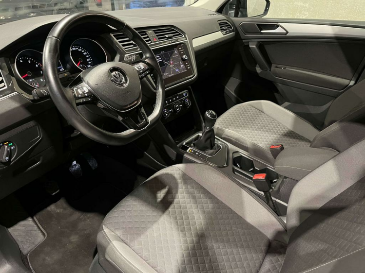 Volkswagen Tiguan 1.5 TSI Navigatie/Camera/ACC/Bluetooth/Trekhaak.. Leconte Motors