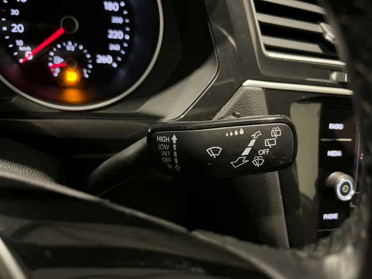 Volkswagen Tiguan 1.5 TSI Navigatie/Camera/ACC/Bluetooth/Trekhaak.. Leconte Motors