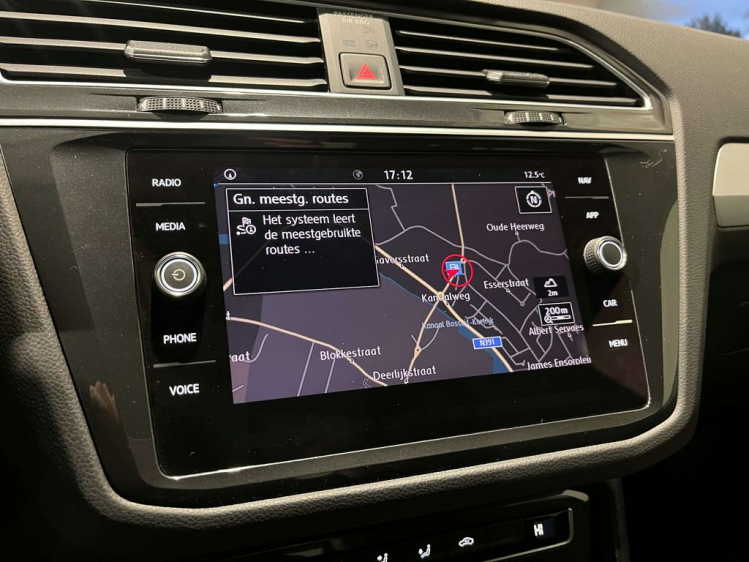 Volkswagen Tiguan 1.5 TSI Navigatie/Camera/ACC/Bluetooth/Trekhaak.. Leconte Motors