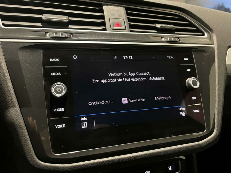 Volkswagen Tiguan 1.5 TSI Navigatie/Camera/ACC/Bluetooth/Trekhaak.. Leconte Motors