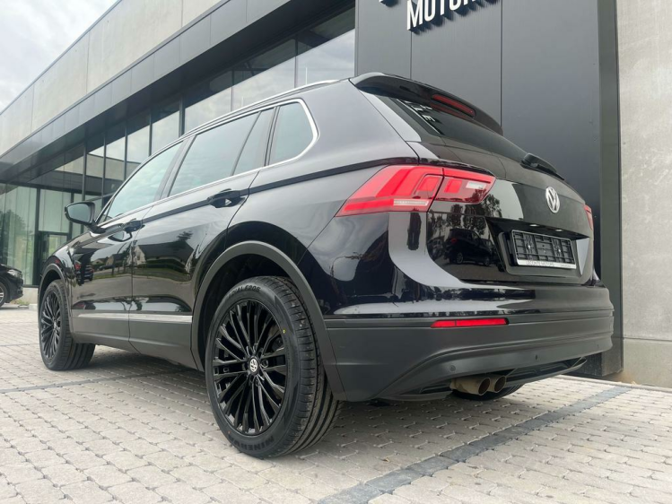 Volkswagen Tiguan 1.5 TSI Navigatie/Camera/ACC/Bluetooth/Trekhaak.. Leconte Motors