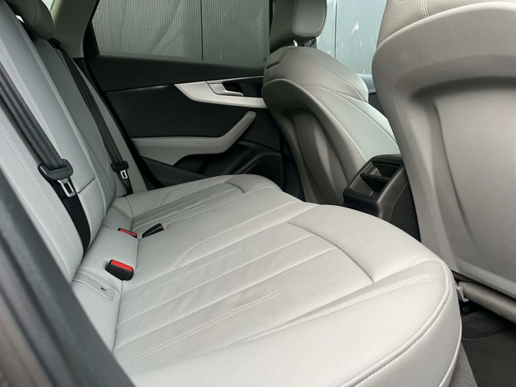 Audi A4 35 TDi S-Tronic LED-Matrix/Leder/Sportzetels/GPS.. Leconte Motors