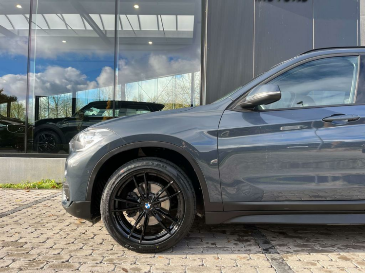 BMW X1 1.5iA sDrive18 Leder/Navigatie/Cruise/PDC/BLTH/.. Leconte Motors