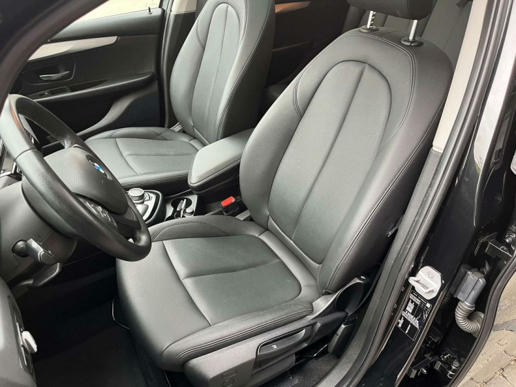 BMW 218 218iA Gran Tourer 7-zitpl/Panodak/Leder/Gps/Trekh! Leconte Motors