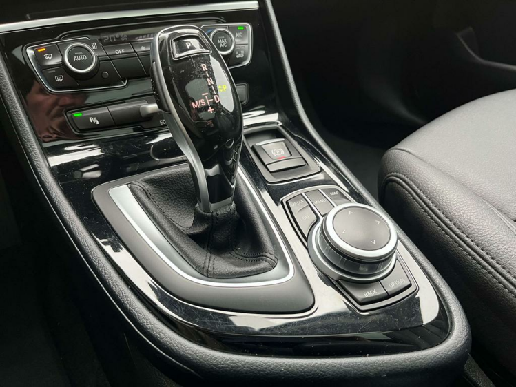 BMW 218 218iA Gran Tourer 7-zitpl/Panodak/Leder/Gps/Trekh! Leconte Motors