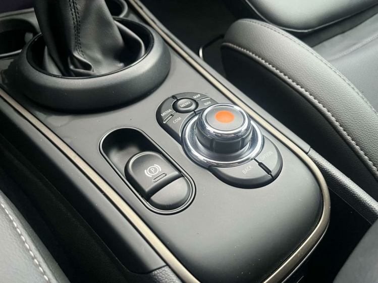 MINI Cooper SE Countryman 1.5A Plug In Hybrid LED/Sportzetels/Camera/Keyless Leconte Motors