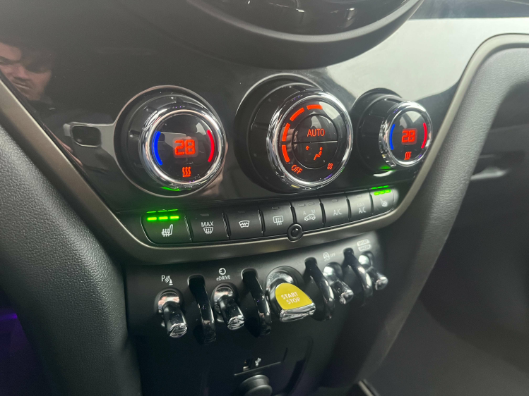 MINI Cooper SE Countryman 1.5A Plug In Hybrid LED/Sportzetels/Camera/Keyless Leconte Motors