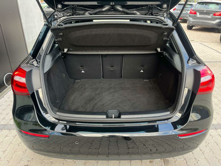 Mercedes-Benz A 180 iA 33.000 Widescreen/Leder/Sportzetels/Camera...! Leconte Motors