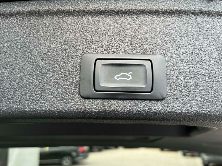 Audi A4 30 TDi S tronic LED-Matrix/Lederen-Sportzetels/GPS Leconte Motors