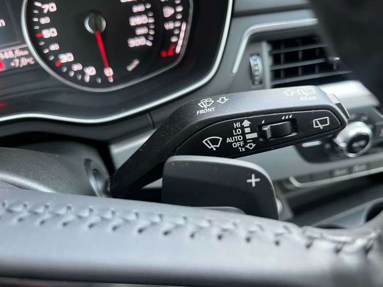 Audi A4 30 TDi S tronic LED-Matrix/Lederen-Sportzetels/GPS Leconte Motors