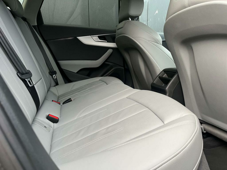 Audi A4 35 TDi S-Tronic Full LED Matrix/Leder/Sportzetels! Leconte Motors