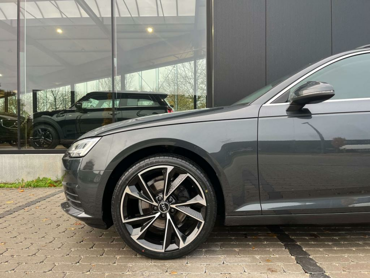 Audi A4 35 TDi S-Tronic Full LED Matrix/Leder/Sportzetels! Leconte Motors
