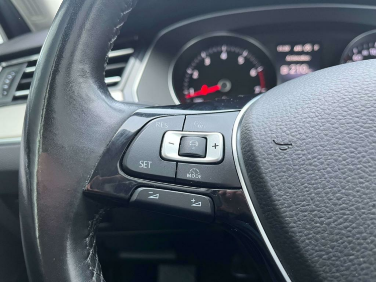 Volkswagen Passat Variant 1.4 TSI Highline DSG Leder/Panodak/Camera/Trekhaak Leconte Motors