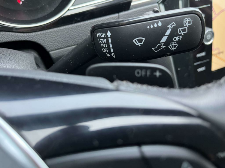 Volkswagen Passat Variant 1.4 TSI Highline DSG Leder/Panodak/Camera/Trekhaak Leconte Motors