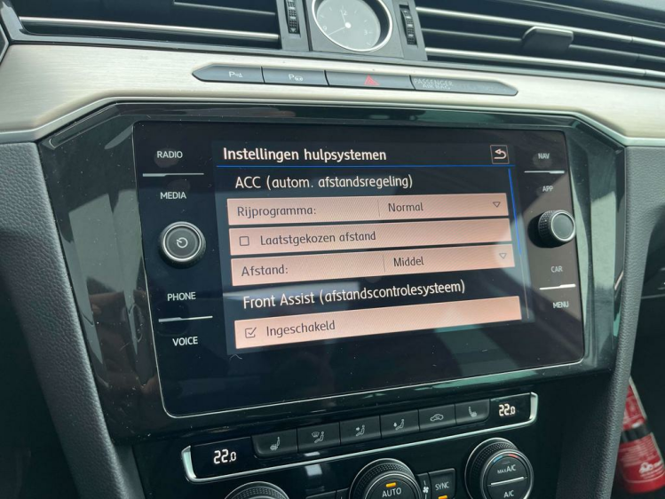 Volkswagen Passat Variant 1.4 TSI Highline DSG Leder/Panodak/Camera/Trekhaak Leconte Motors