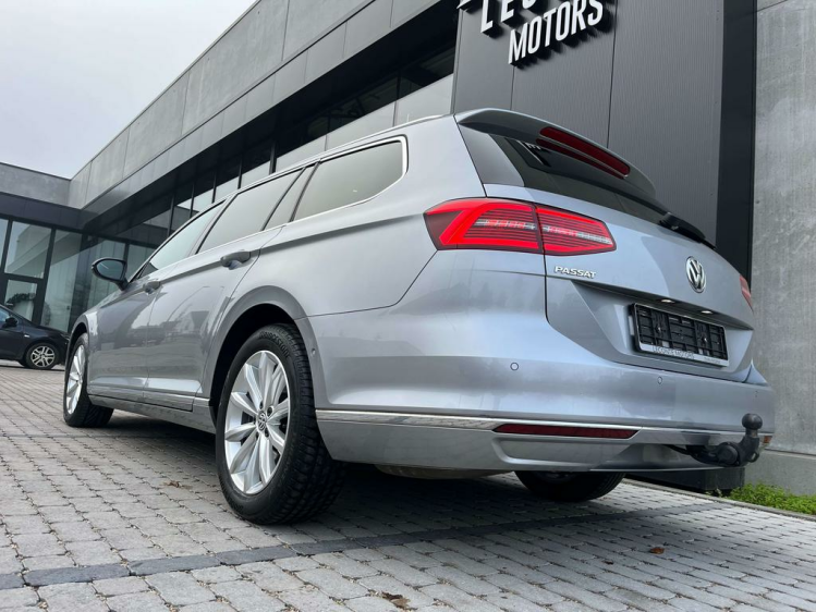 Volkswagen Passat Variant 1.4 TSI Highline DSG Leder/Panodak/Camera/Trekhaak Leconte Motors