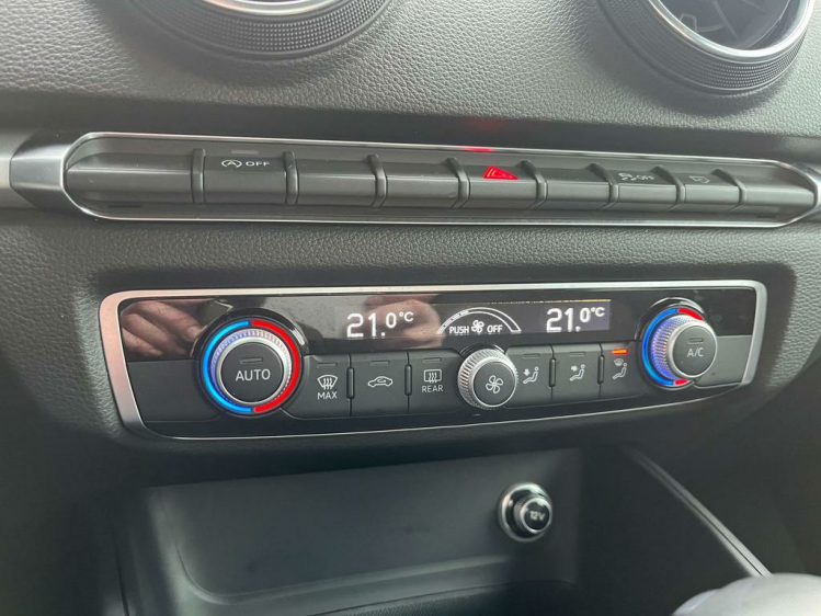 Audi A3 30 TFSI S tronic Xenon/Navigatie/Cruise/PDC/BLTH Leconte Motors