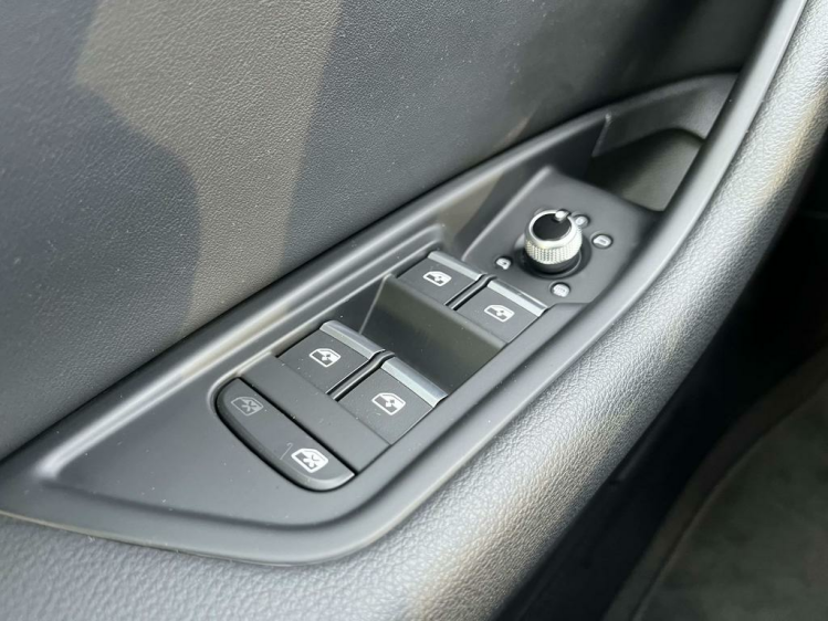 Audi A4 30 TDi Berline S-Tronic Virtual-Cockpit/LED/Leder Leconte Motors