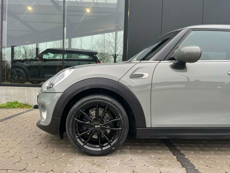 MINI One 1.5i 5-deurs Facelift Navigatie/Cruise/Sportstuur! Leconte Motors