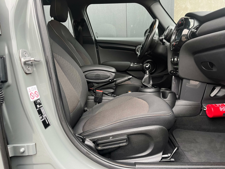 MINI One 1.5i 5-deurs Facelift Navigatie/Cruise/Sportstuur! Leconte Motors
