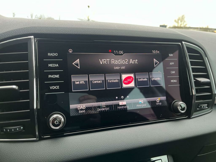 Skoda Karoq 1.0 TSI Navigatie/Camera/Carplay/Zetelverwarming!! Leconte Motors