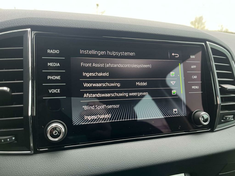Skoda Karoq 1.0 TSI Navigatie/Camera/Carplay/Zetelverwarming!! Leconte Motors
