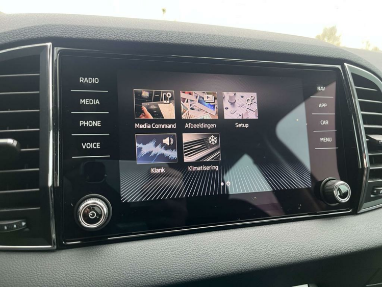 Skoda Karoq 1.0 TSI Navigatie/Camera/Carplay/Zetelverwarming!! Leconte Motors