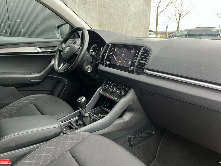 Skoda Karoq 1.0 TSI Navigatie/Camera/Carplay/Zetelverwarming!! Leconte Motors