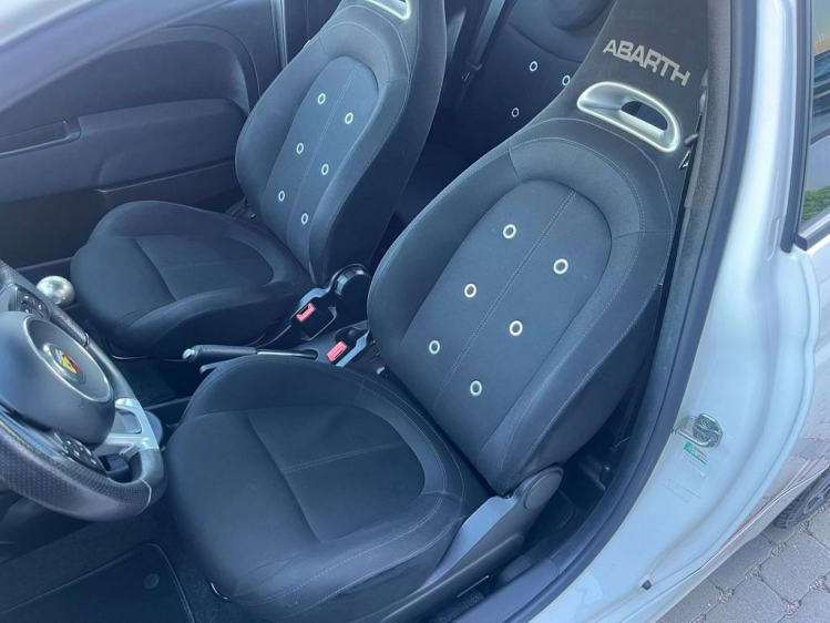 Abarth 595 1.4 T-Jet Navigatie/DAB+/PDC/Bluetooth/...!! Leconte Motors