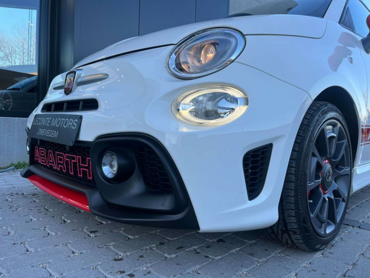 Abarth 595 1.4 T-Jet Navigatie/DAB+/PDC/Bluetooth/...!! Leconte Motors