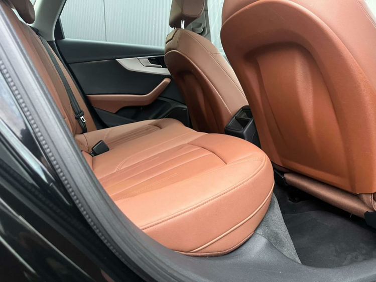 Audi A4 30 TDi S-tronic Facelift Panodak/LED-Matrix/Leder Leconte Motors