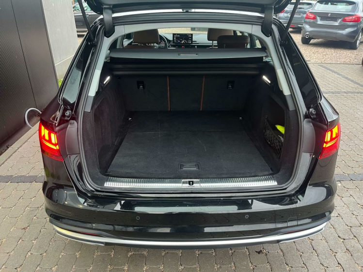 Audi A4 30 TDi S-tronic Facelift Panodak/LED-Matrix/Leder Leconte Motors