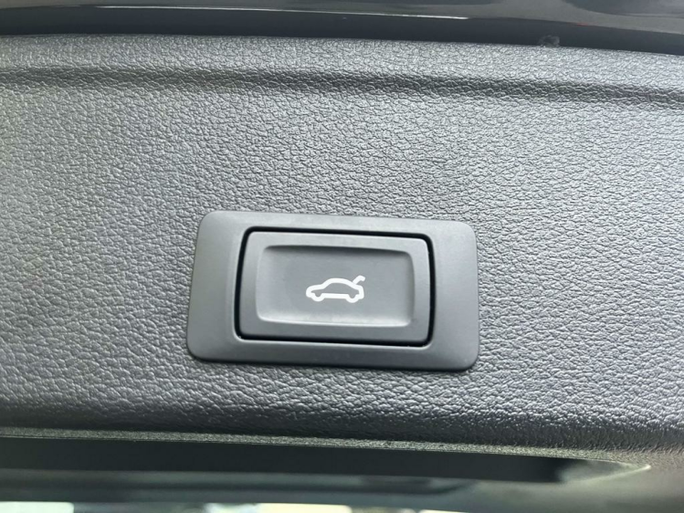 Audi A4 30 TDi S-tronic Facelift Panodak/LED-Matrix/Leder Leconte Motors