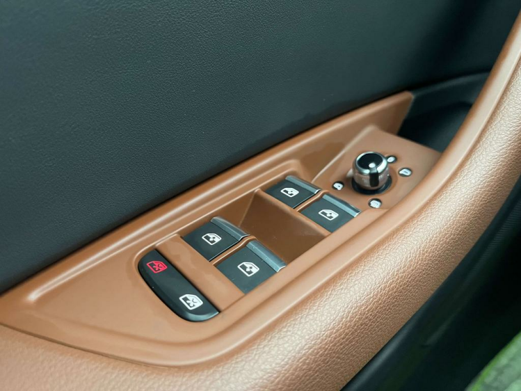 Audi A4 30 TDi S-tronic Facelift Panodak/LED-Matrix/Leder Leconte Motors