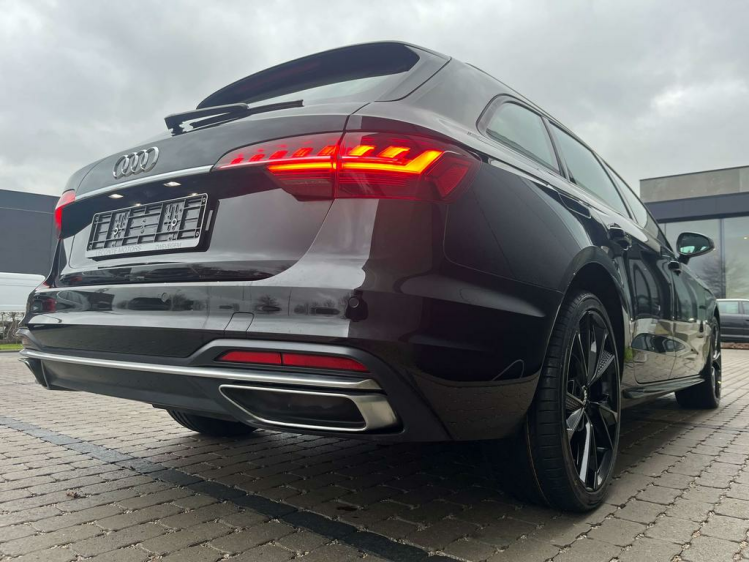 Audi A4 30 TDi S-tronic Facelift Panodak/LED-Matrix/Leder Leconte Motors