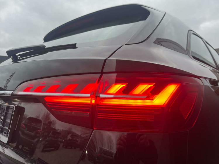 Audi A4 30 TDi S-tronic Facelift Panodak/LED-Matrix/Leder Leconte Motors