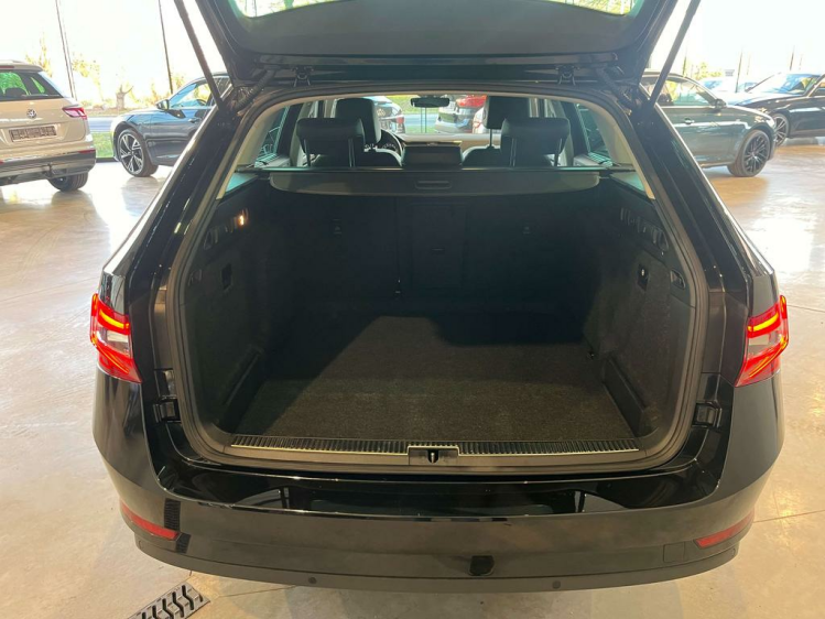 Skoda Superb 1.5 TSI ACT Style DSG Leder/Gps/DAB/Camera/Carplay Leconte Motors