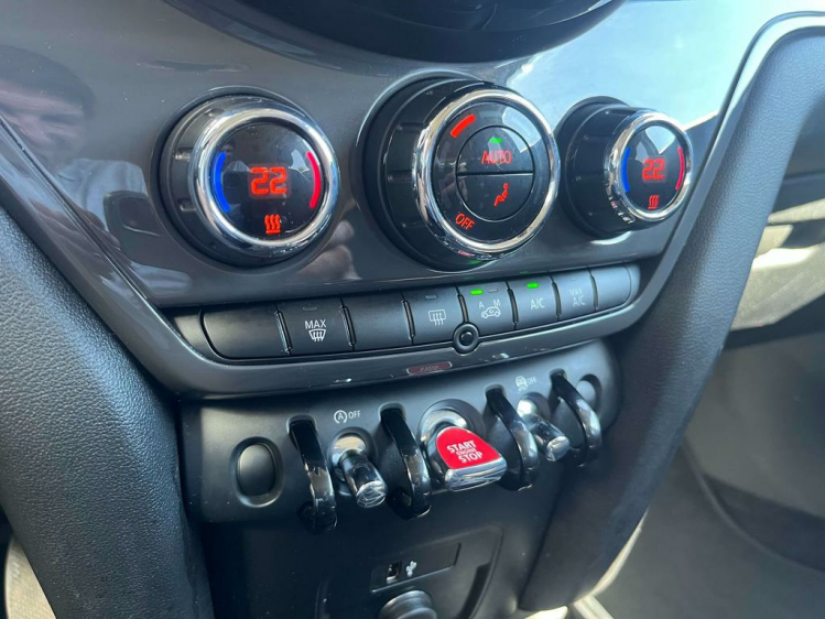 MINI One Countryman 1.5i Facelift Full-LED/Navigatie/Cruise/PDC/BLTH.. Leconte Motors